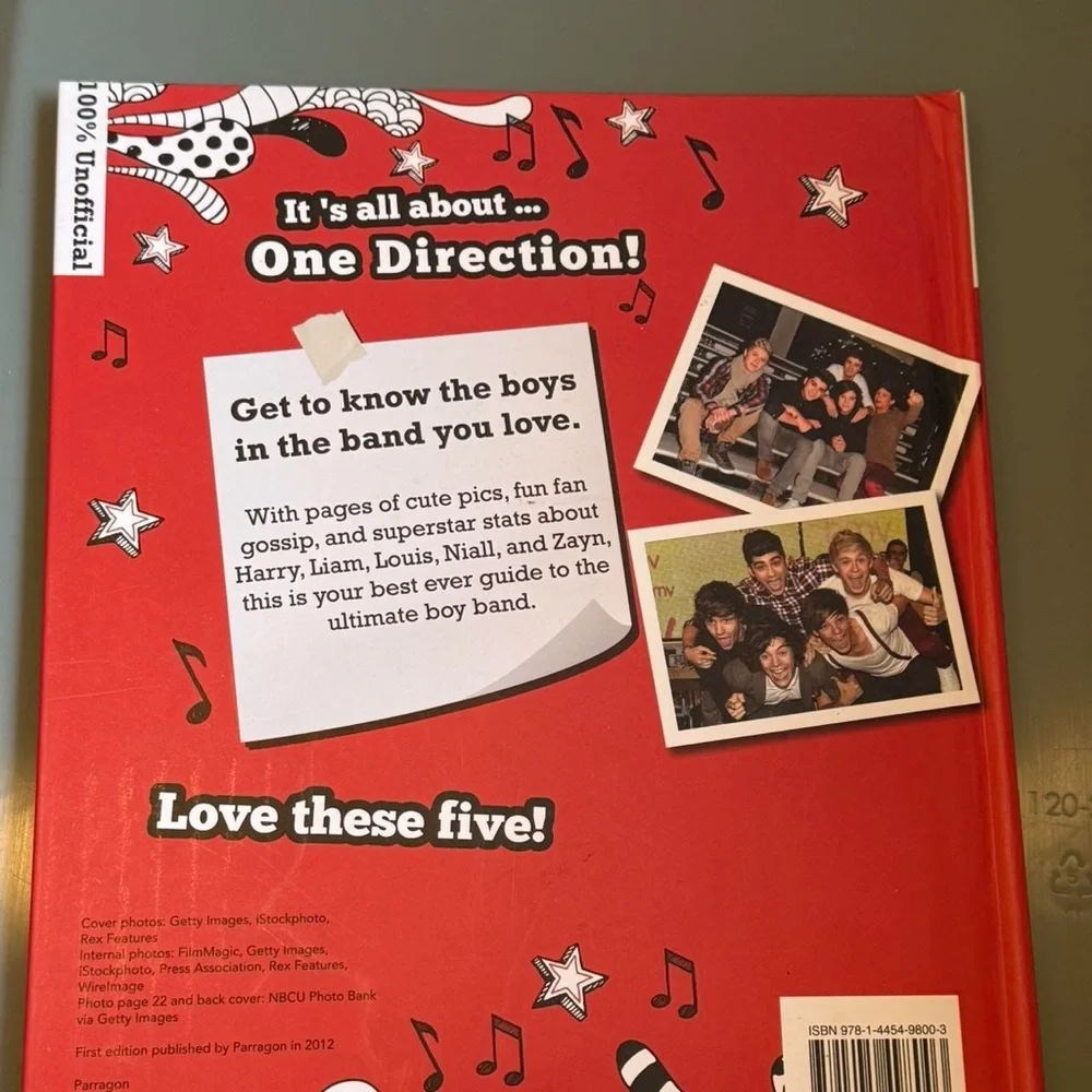 Red One Direction Book - Picture 3 of 4